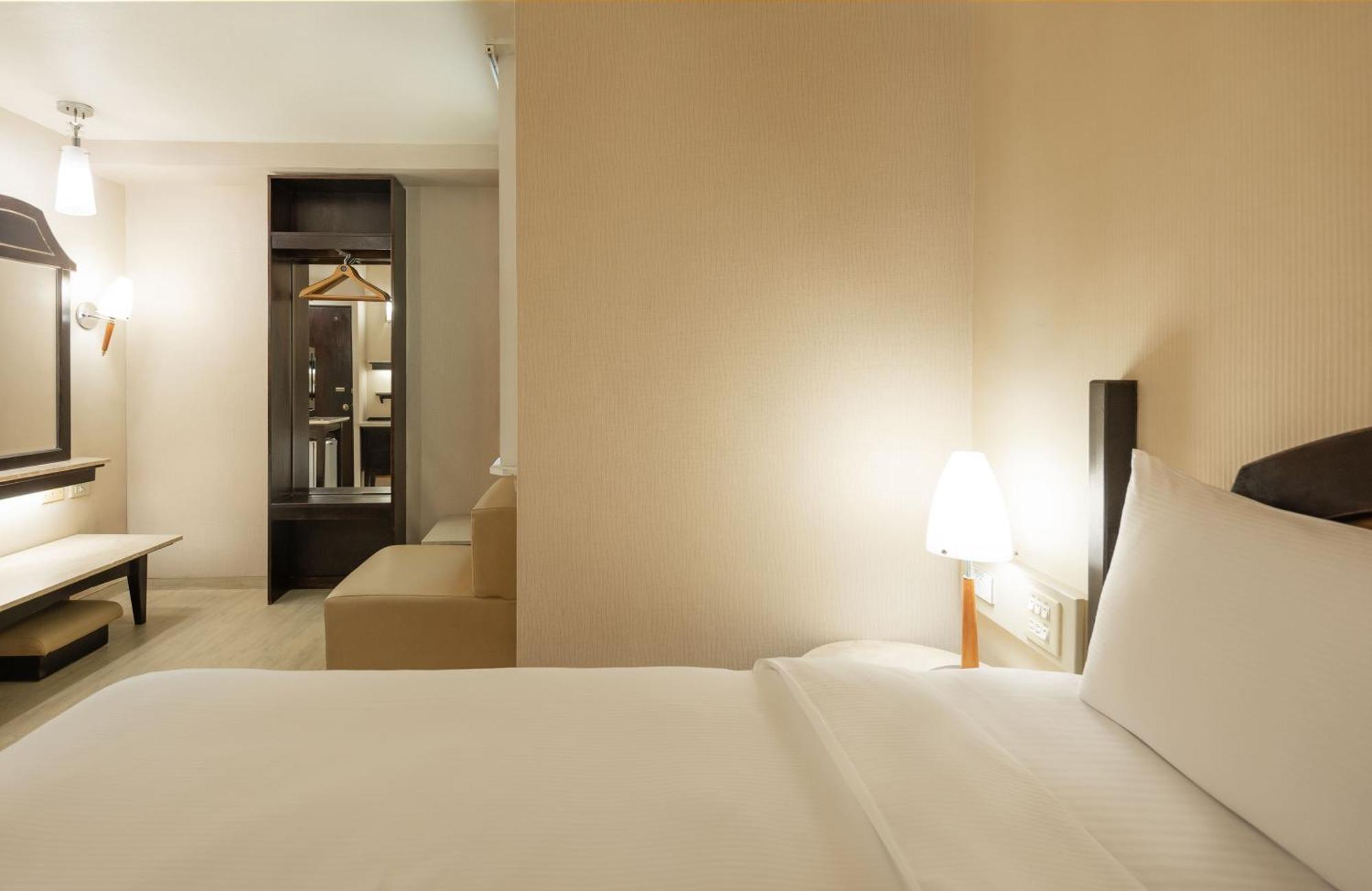 Kindness Hotel Weiwuying Каосюн Стая снимка